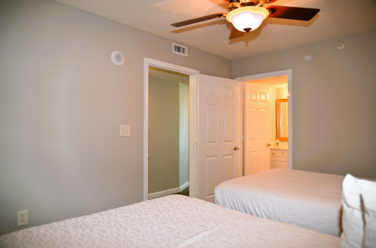 Second Bedroom to adjoining bathroom